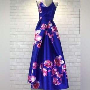 By & By Womens Blue Floral Maxi Dress With V-Neck & Strappy Back